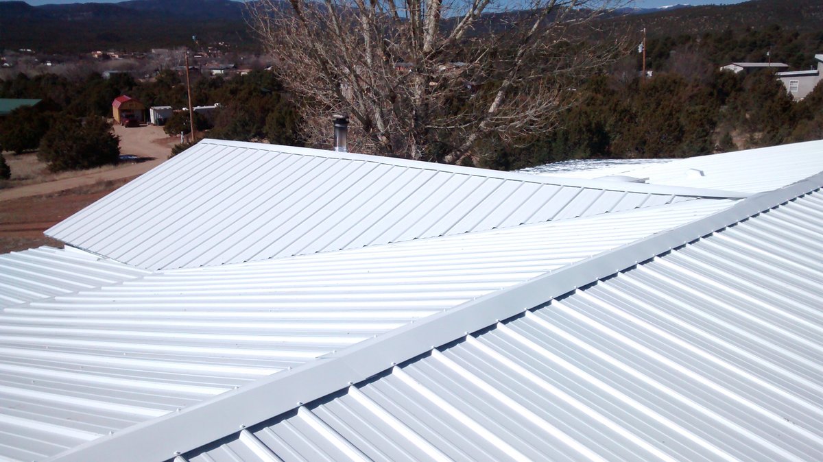 Completed metal roof from the 3G Roofing gallery